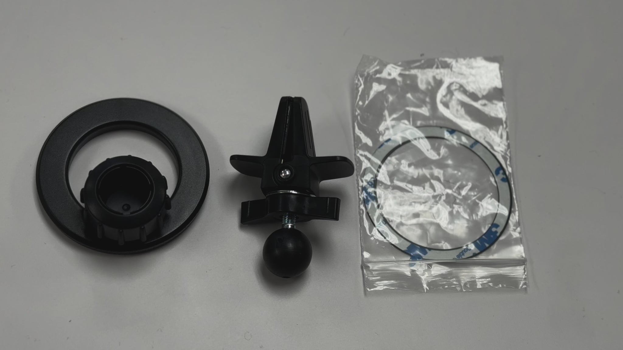 Esoulk Air Vent Magnetic Car Holder for iPhone models and Android devices.